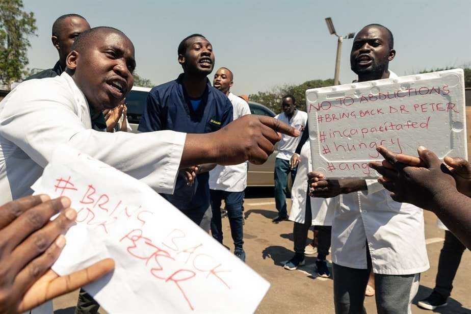 Zimbabwe doctors say hospitals are ‘death traps’