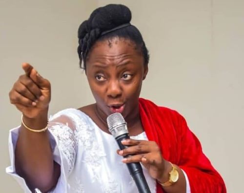 Serious-minded men don't care about buttocks - Counsellor Charlotte cautions women