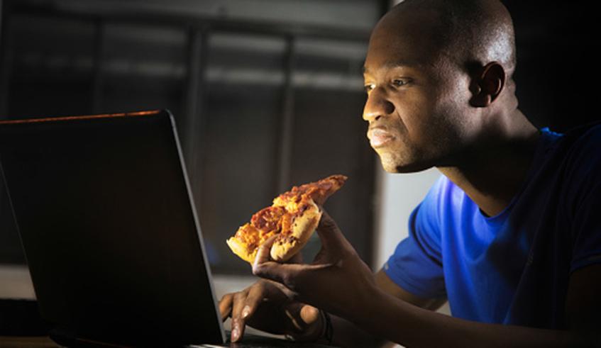 Eating late at night does not automatically result in pot belly – Nutritionist
